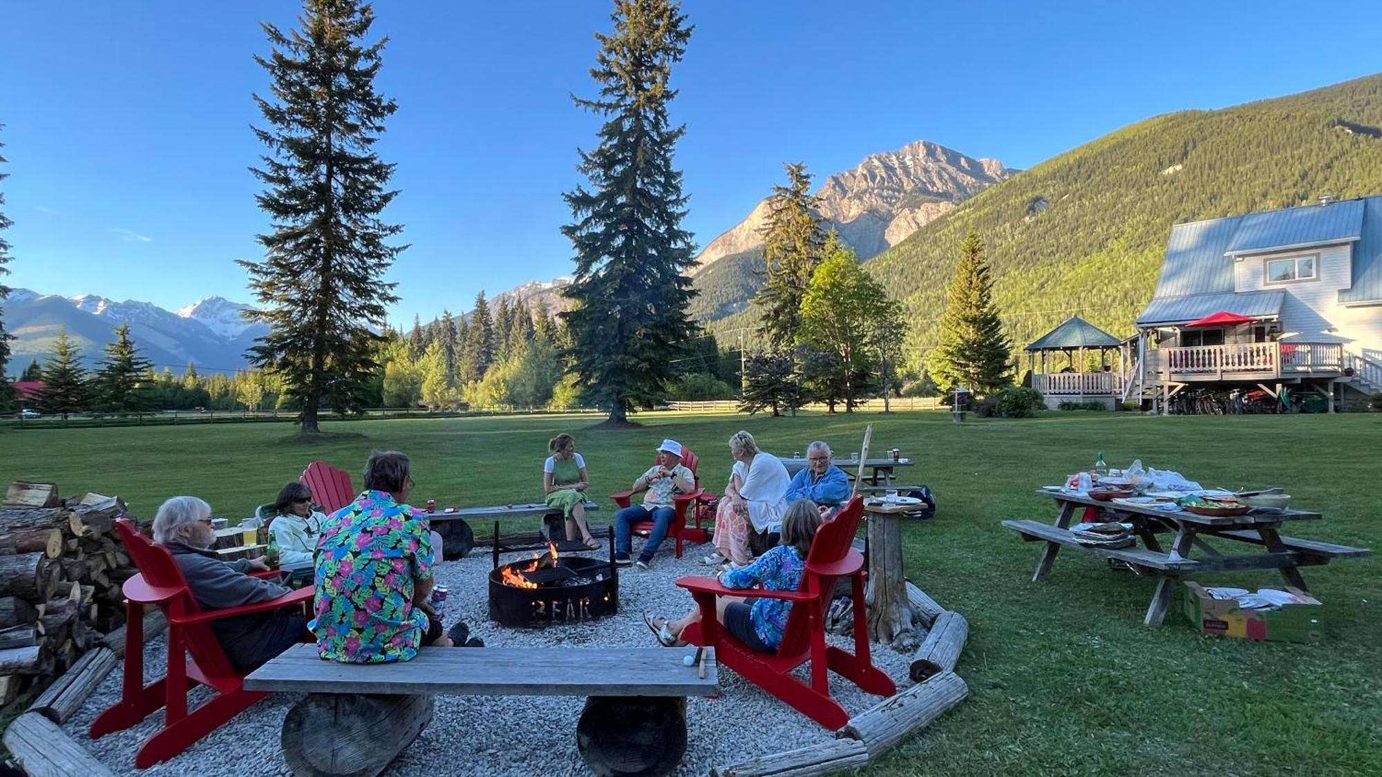 Bear Paw Lodge Golden Eksteriør bilde